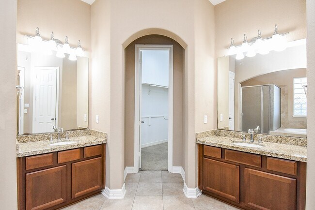 Building Photo - 28102 Indigo Creek Ct