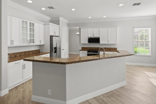 Building Photo - 9845 Cobblestone Creek Dr