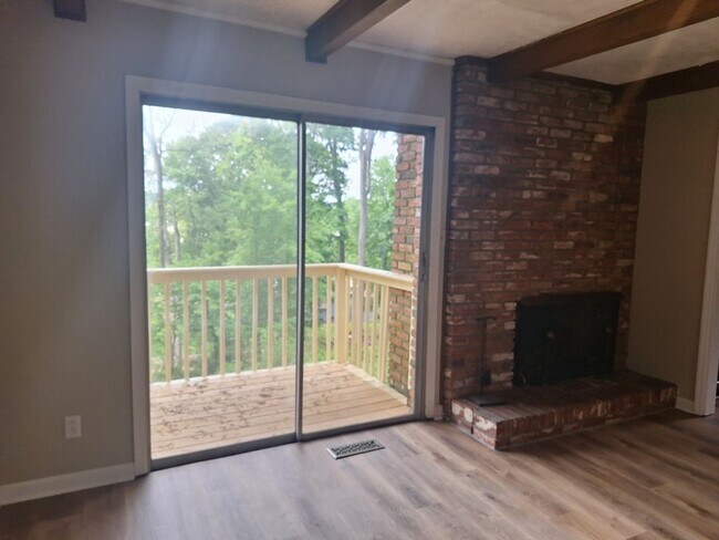 Building Photo - Basement Rancher located in Farragut