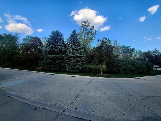 Building Photo - 55439 Ambassador Ct