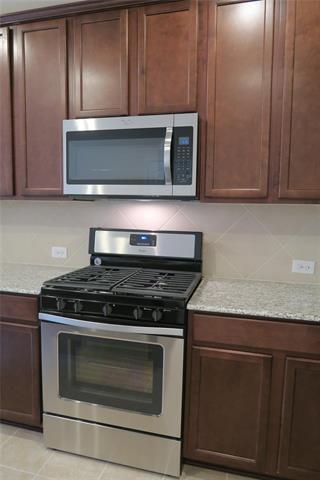 Building Photo - 812 Kinghaven Dr
