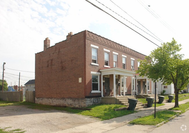 Building Photo - 536-542 W Town St