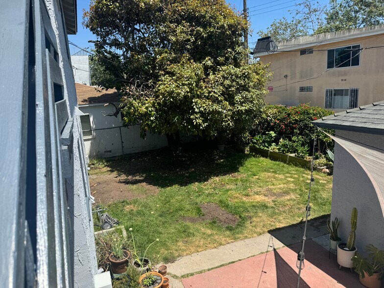 Building Photo - 436 Venice Way