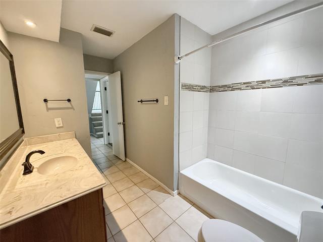 Building Photo - 405 Peninsula Dr