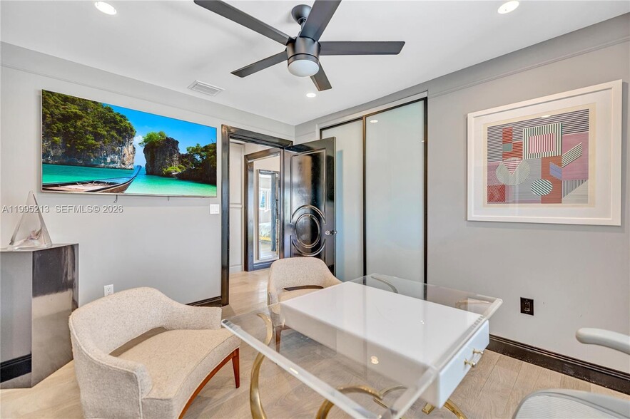 Building Photo - 750 Harrison St