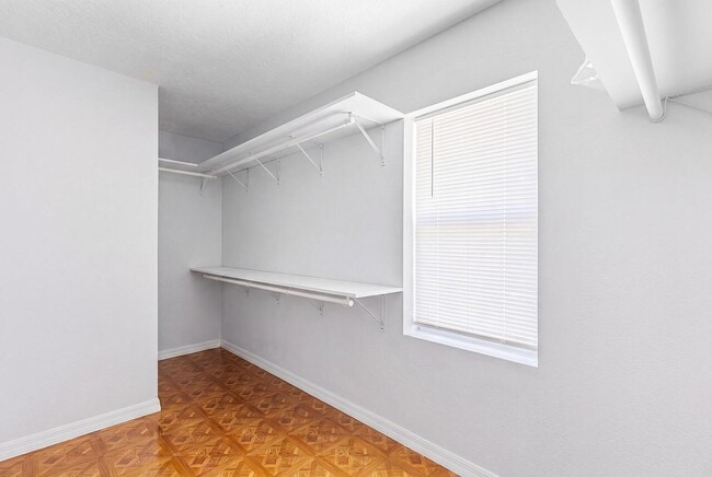 Building Photo - 4920 La Cienega St NW