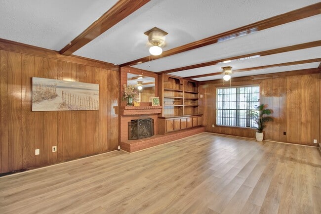 Building Photo - 5703 Havenwoods Dr