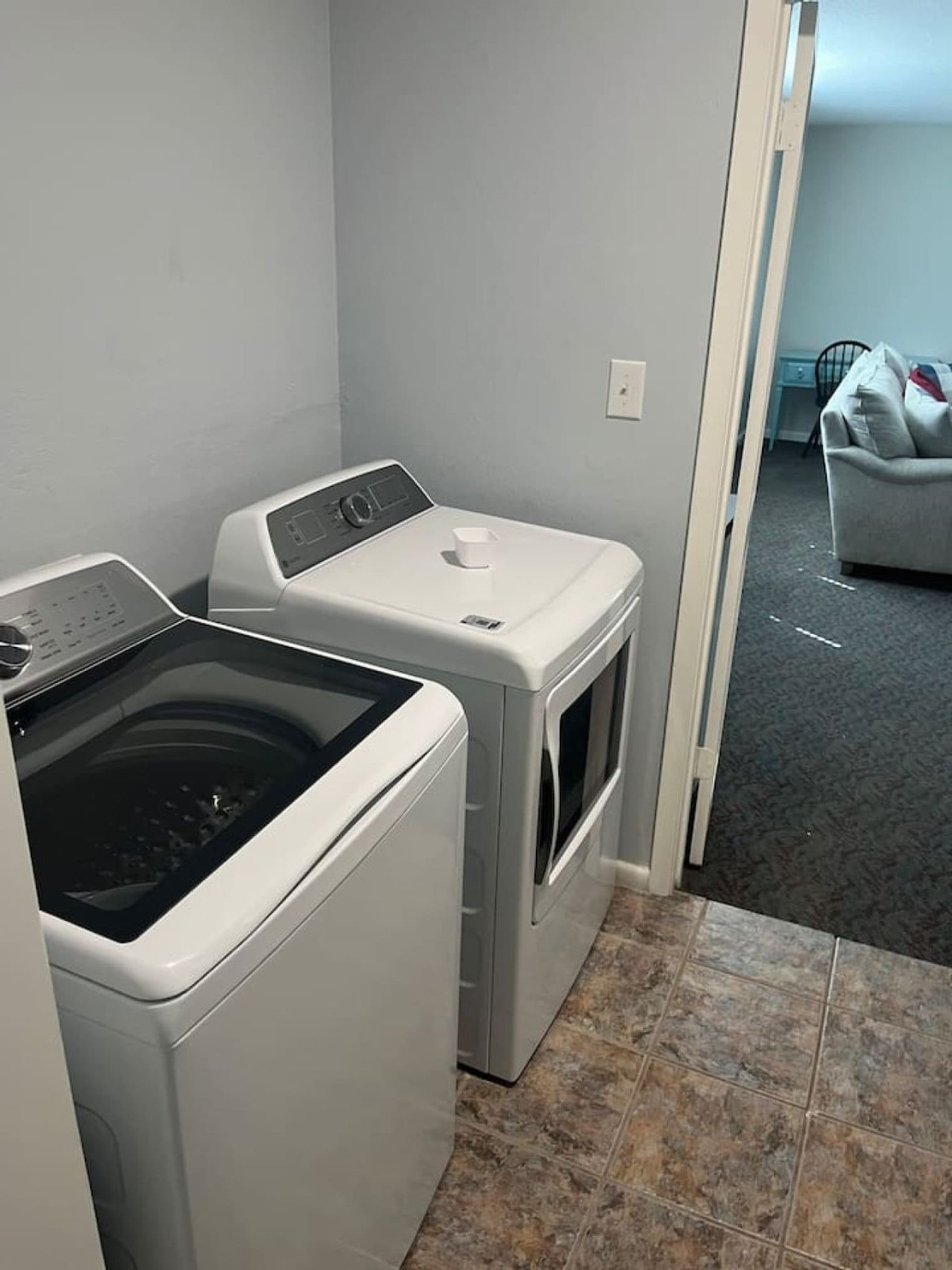 Building Photo - 1909 Langford St