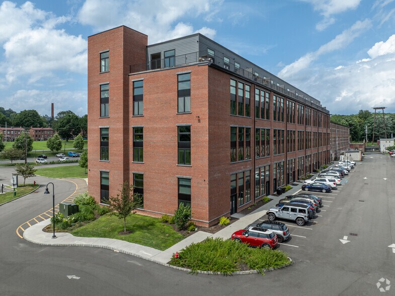 Building Photo - The Lofts at Beacon