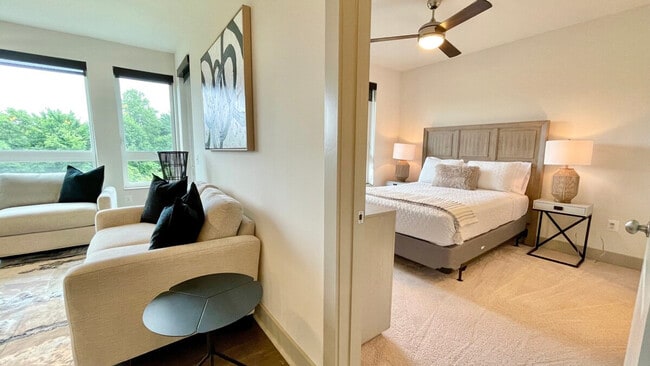 Building Photo - 7480 Carriage Hills Dr