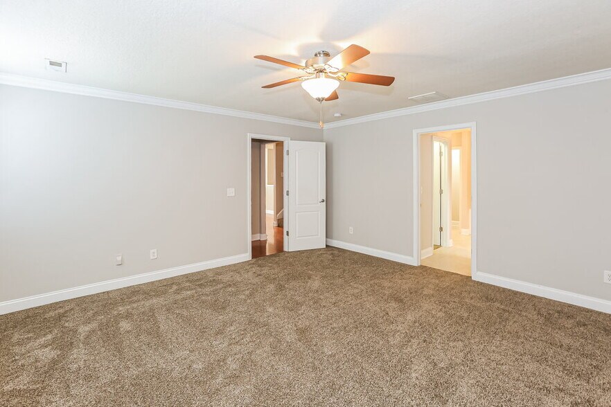 Building Photo - 6246 Silver Chime Way