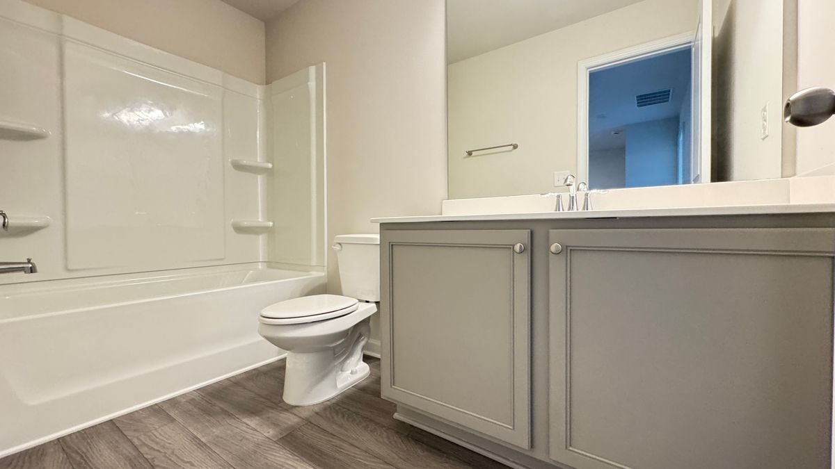 Building Photo - 4679 Fullerton Dr