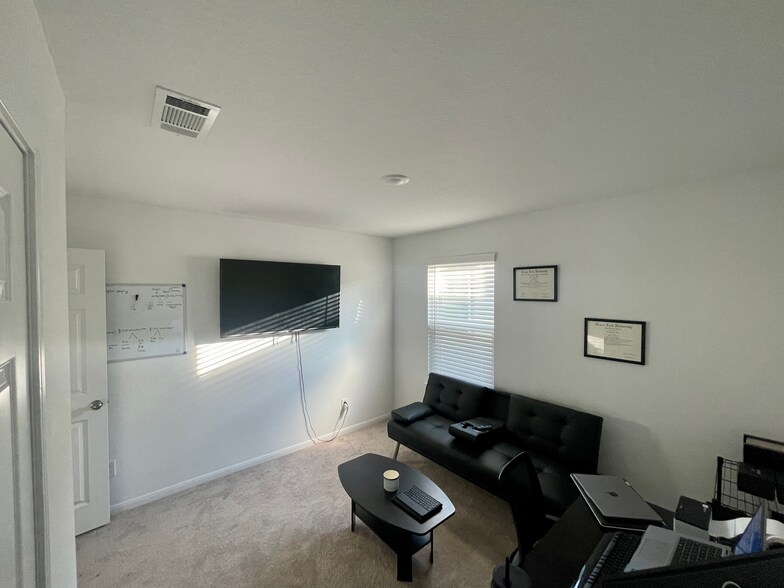 Guest room/office - 7314 Madison Commons Ln