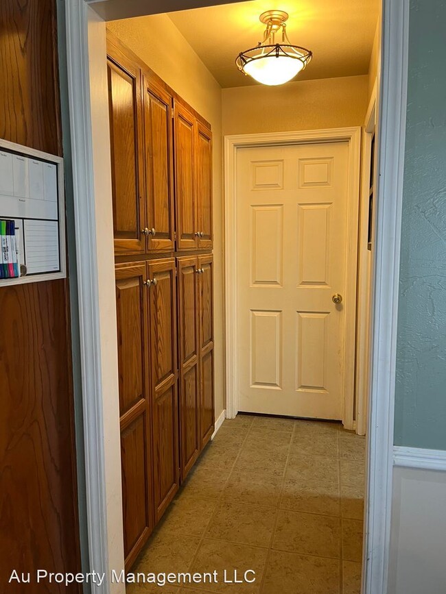 Building Photo - 3 br, 2 bath House - 15702 OUTBACK TRL