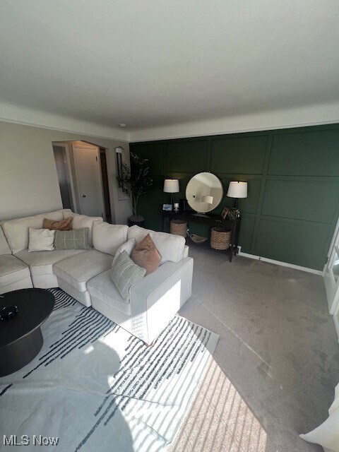 Building Photo - 10613 Vernon Ave