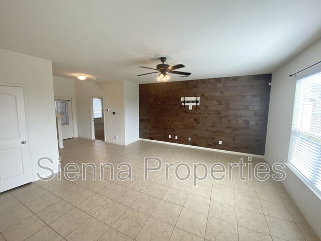 Building Photo - 6181 Daisy Way