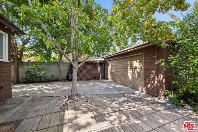 Building Photo - 1377 Appleton Way