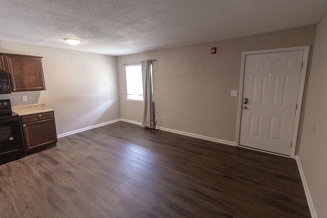 Building Photo - 105 N Garth Ave