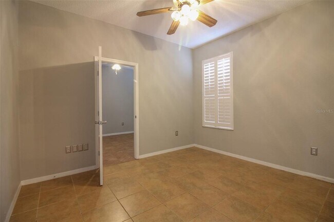 Building Photo - 5491 Moon Valley Dr