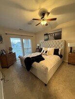 Building Photo - 998 Shetland Ln