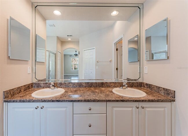 Building Photo - 13815 Artesa Bell Dr