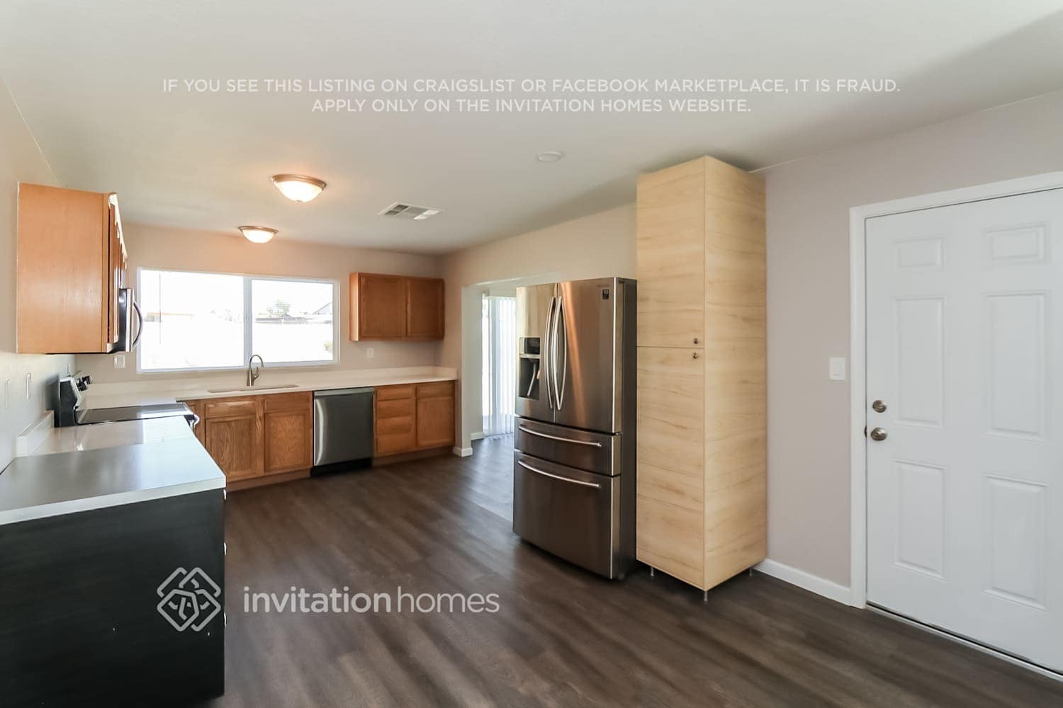 Building Photo - 10907 N 72nd Ave