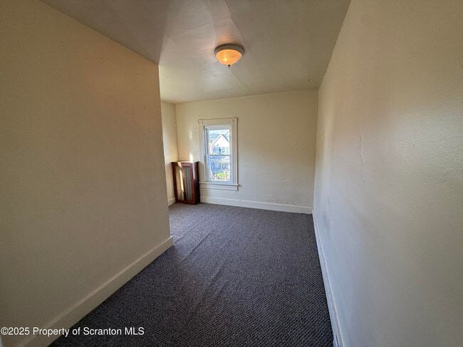 Building Photo - 1315 Farr St