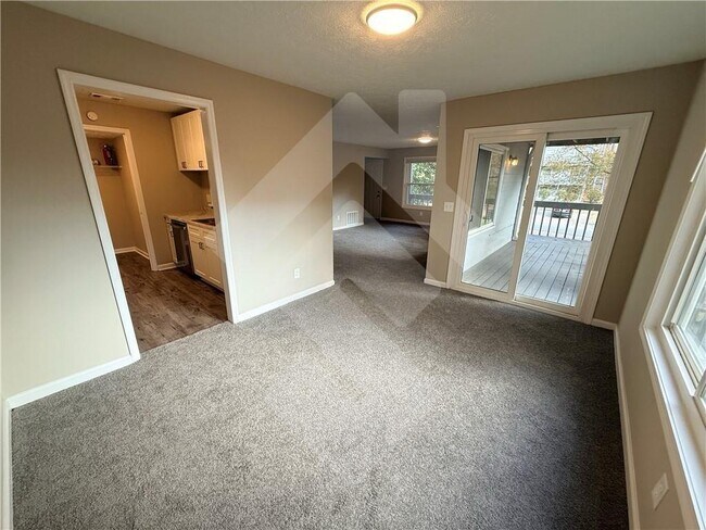 Building Photo - 899 Pastel Dr SW