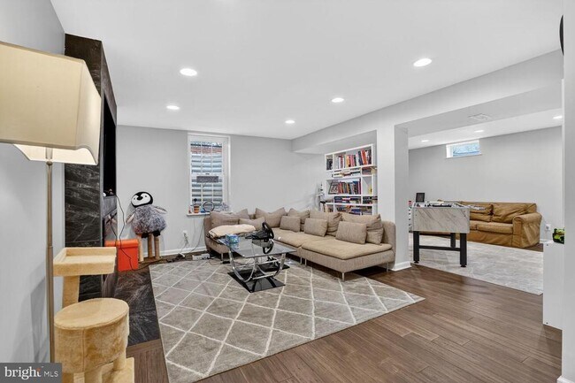 Building Photo - 2208 Halter Ln