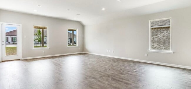 Building Photo - 132 Lucille Dr