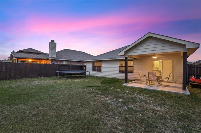 Building Photo - 1432 Castlegar Ln