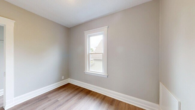 Building Photo - 4202 Ardmore Ave