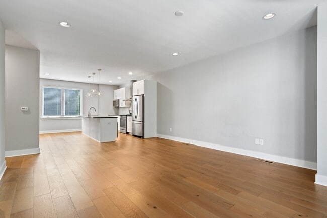 Building Photo - 1009 N Park Ave
