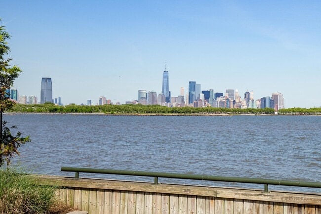 Building Photo - 4 Constellation Pl