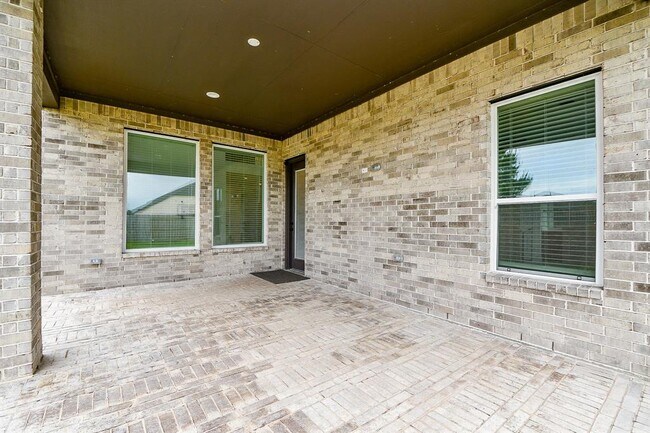 Building Photo - 7319 Bayberry Crescent Ln