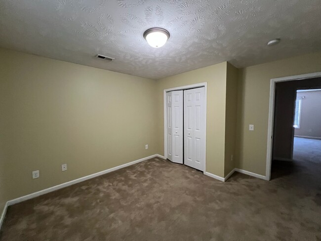 Building Photo - 71 Abigail Way