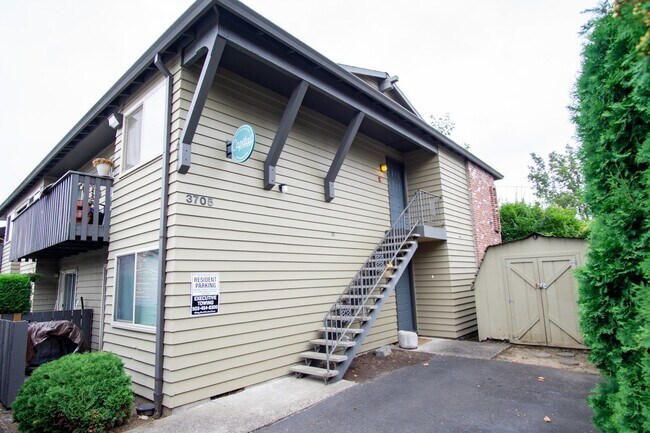 Building Photo - Close-in SE: Garden Level 1 Bdr w/ DW, Pri...