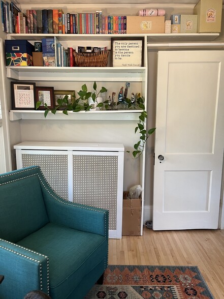 Building Photo - 4732 Harriet Ave