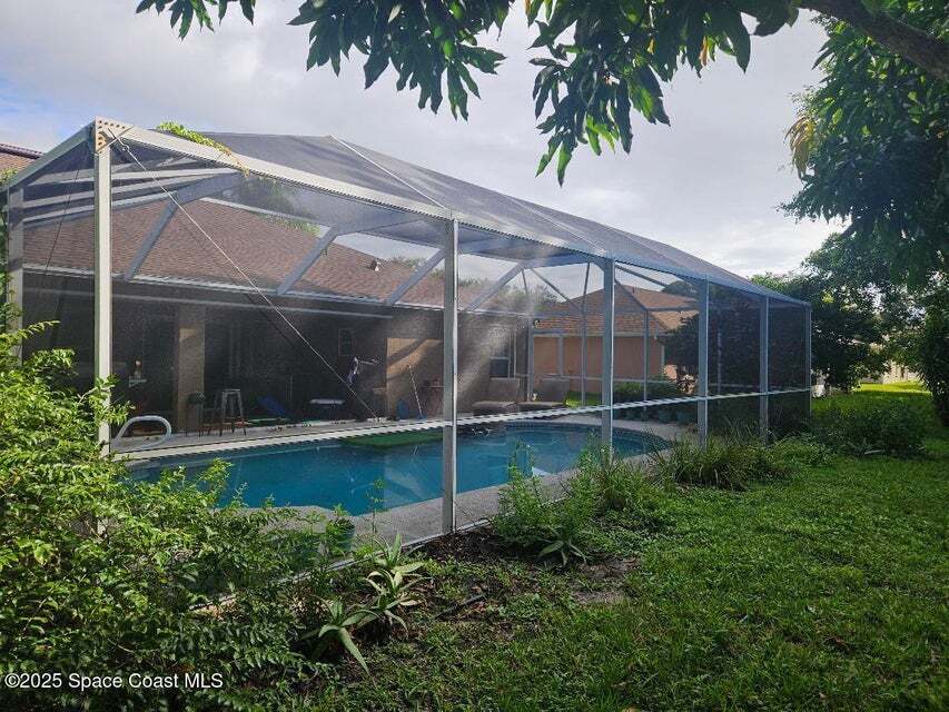 Screen Pool - 911 Wood Creek Dr