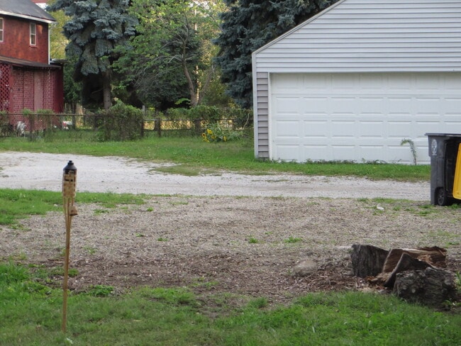 Building Photo - 1125 Wilt St