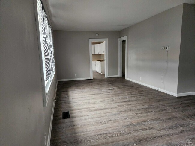 Building Photo - 3469 Graceland Ave