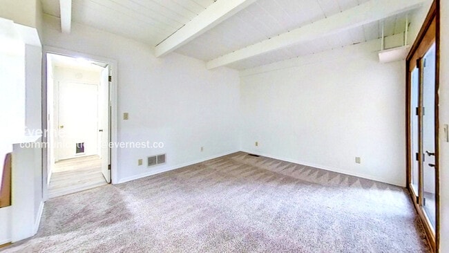 Building Photo - 9039 SE 59th St