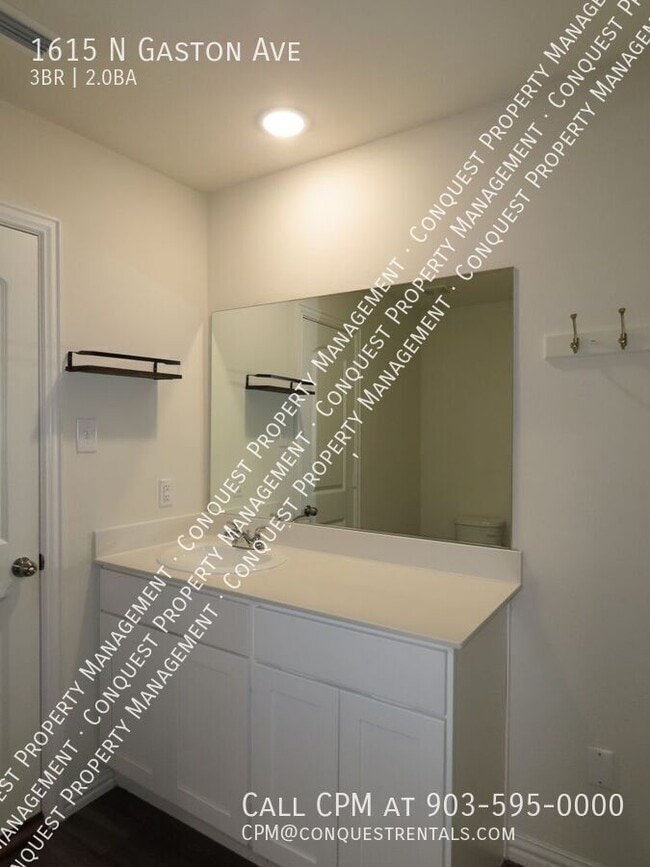 Building Photo - 1615 N Gaston Ave