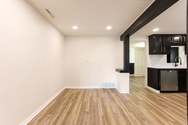 Building Photo - 7925 Otto St