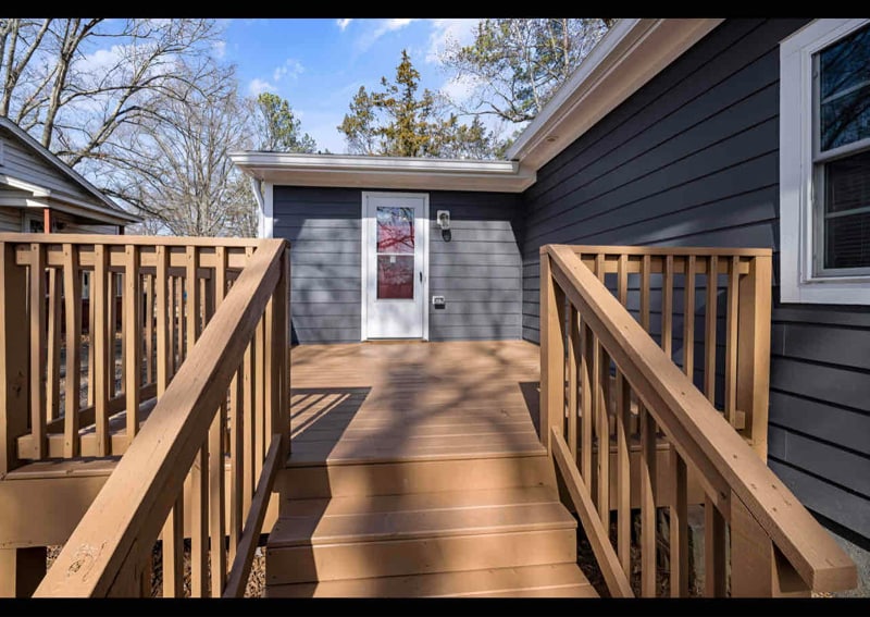 Building Photo - 1008 E Club Blvd