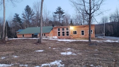 Building Photo - 93 Sumner Rd