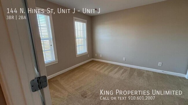 Building Photo - 144 N Hines St