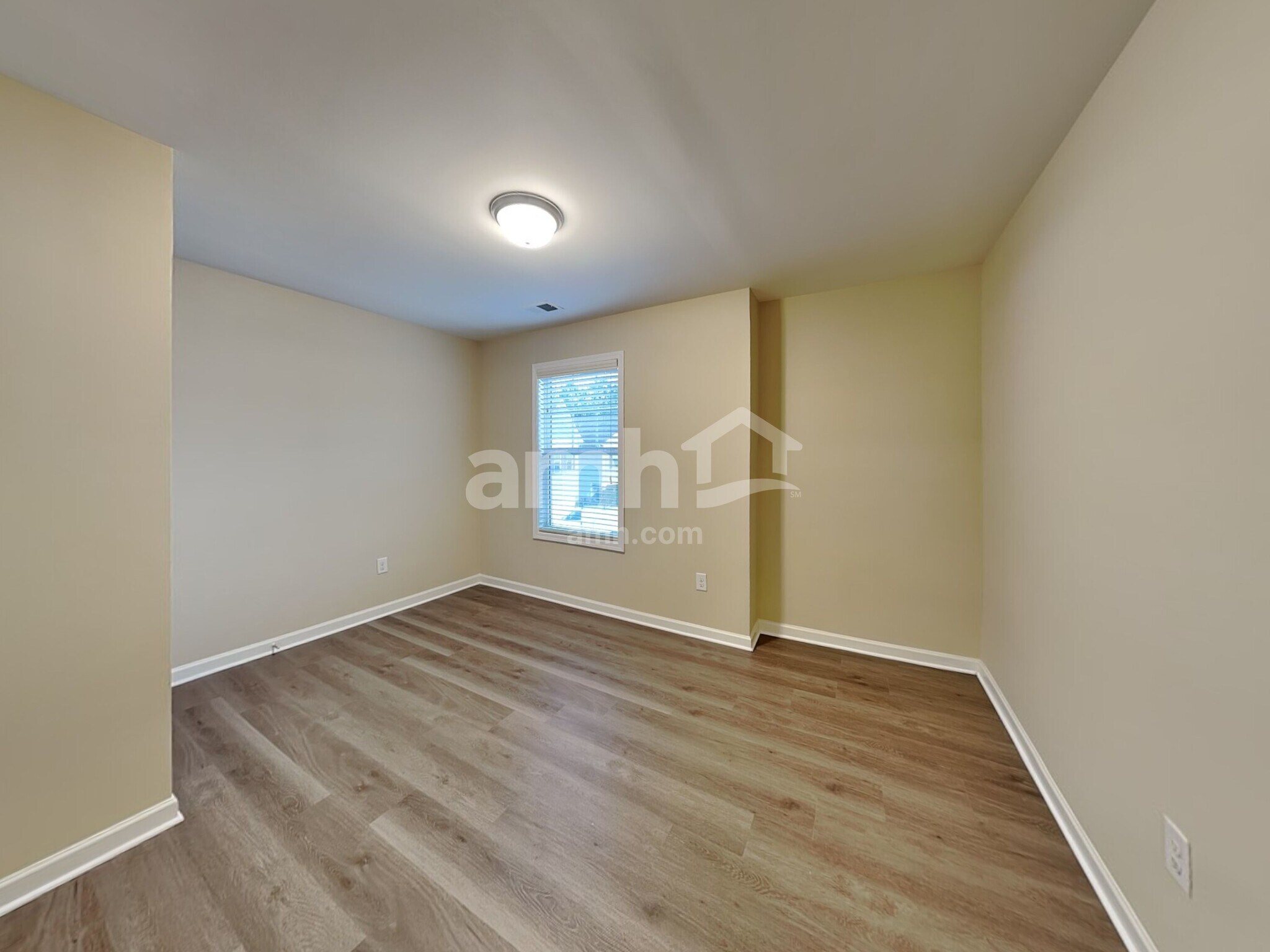 Building Photo - 507 Round Rock Trl