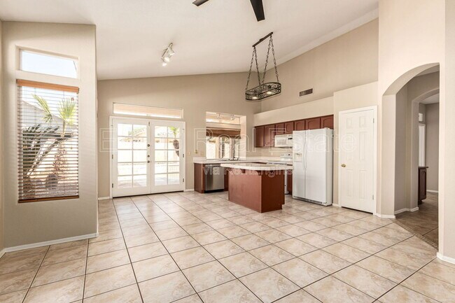 Building Photo - 16617 S 14th St