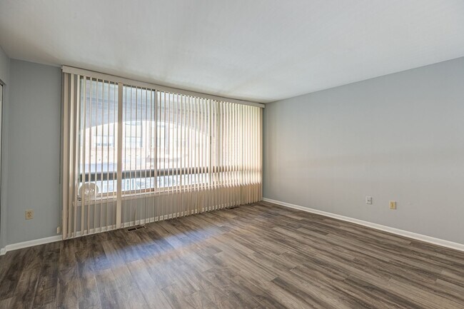 Building Photo - 2 BR/1.5 BA | 1,200 Sq. Ft. | One Block to Metro